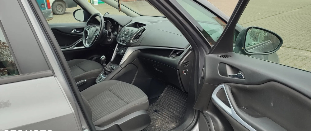 Opel Zafira cena 51900 przebieg: 122000, rok produkcji 2016 z Szadek małe 172
